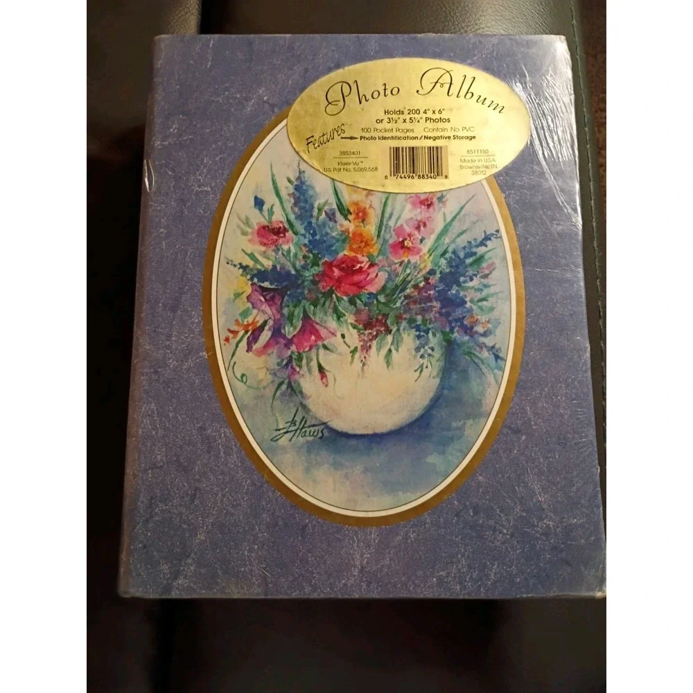 Vintage Kleer-Vu Photo Album B Laws Floral Watercolor Holds 200 4x6 Photos Blue